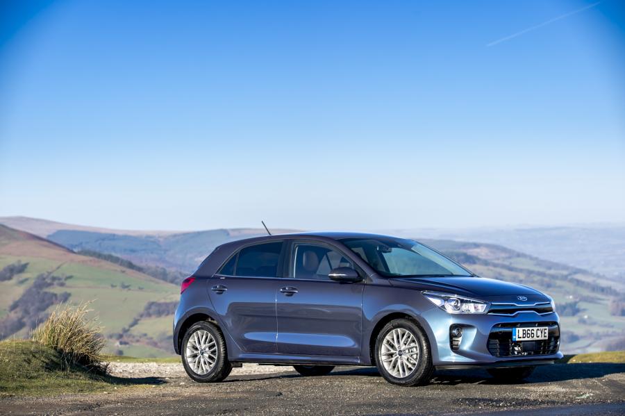  Kia Rio 5-Door 2017 года  (UK) (фото 5 из 145)